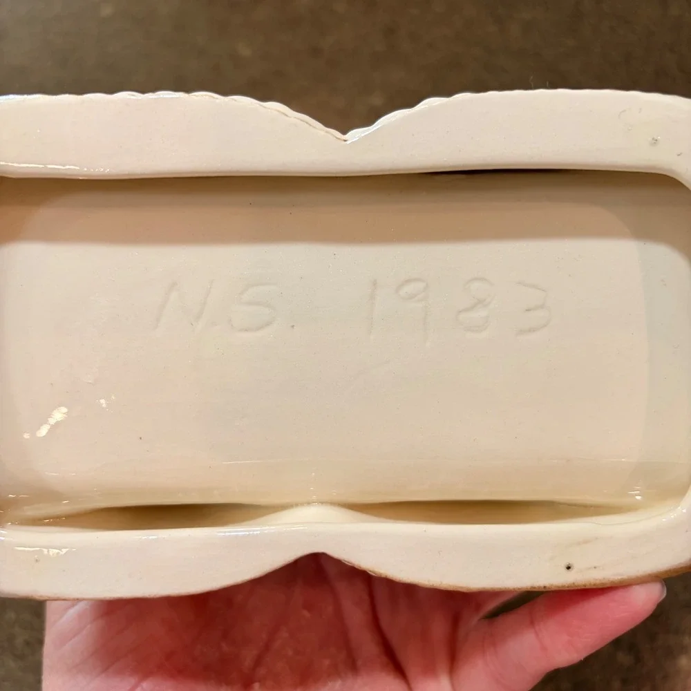 Vintage 1983 Sunbonnet Baker Napkin Holder White Brown Country Farmhouse